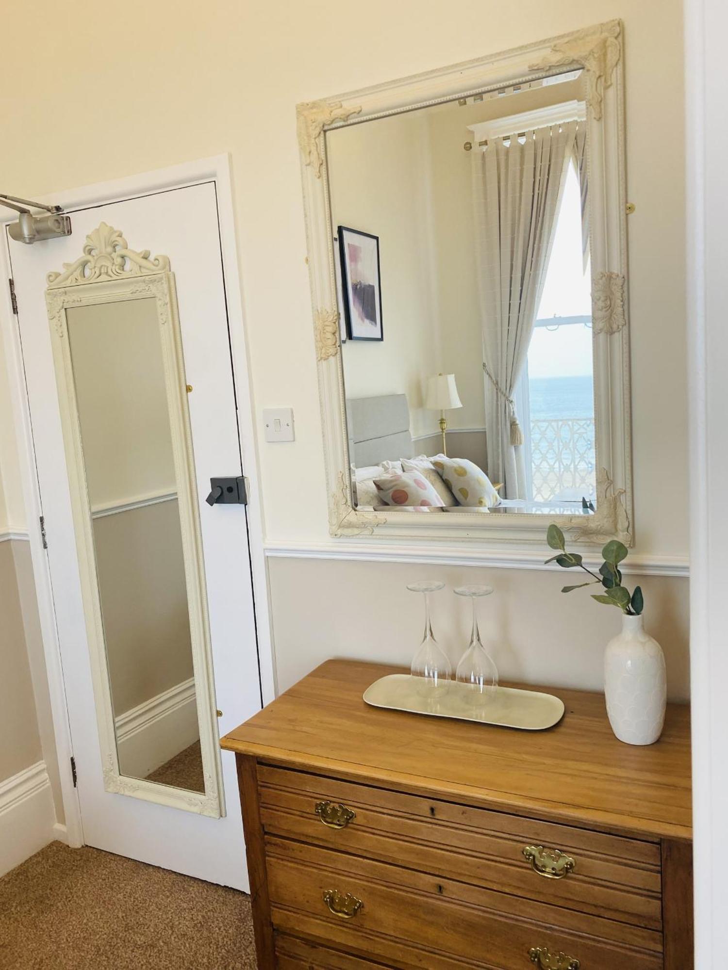 The Angove - Adults Only Otel Weymouth Oda fotoğraf