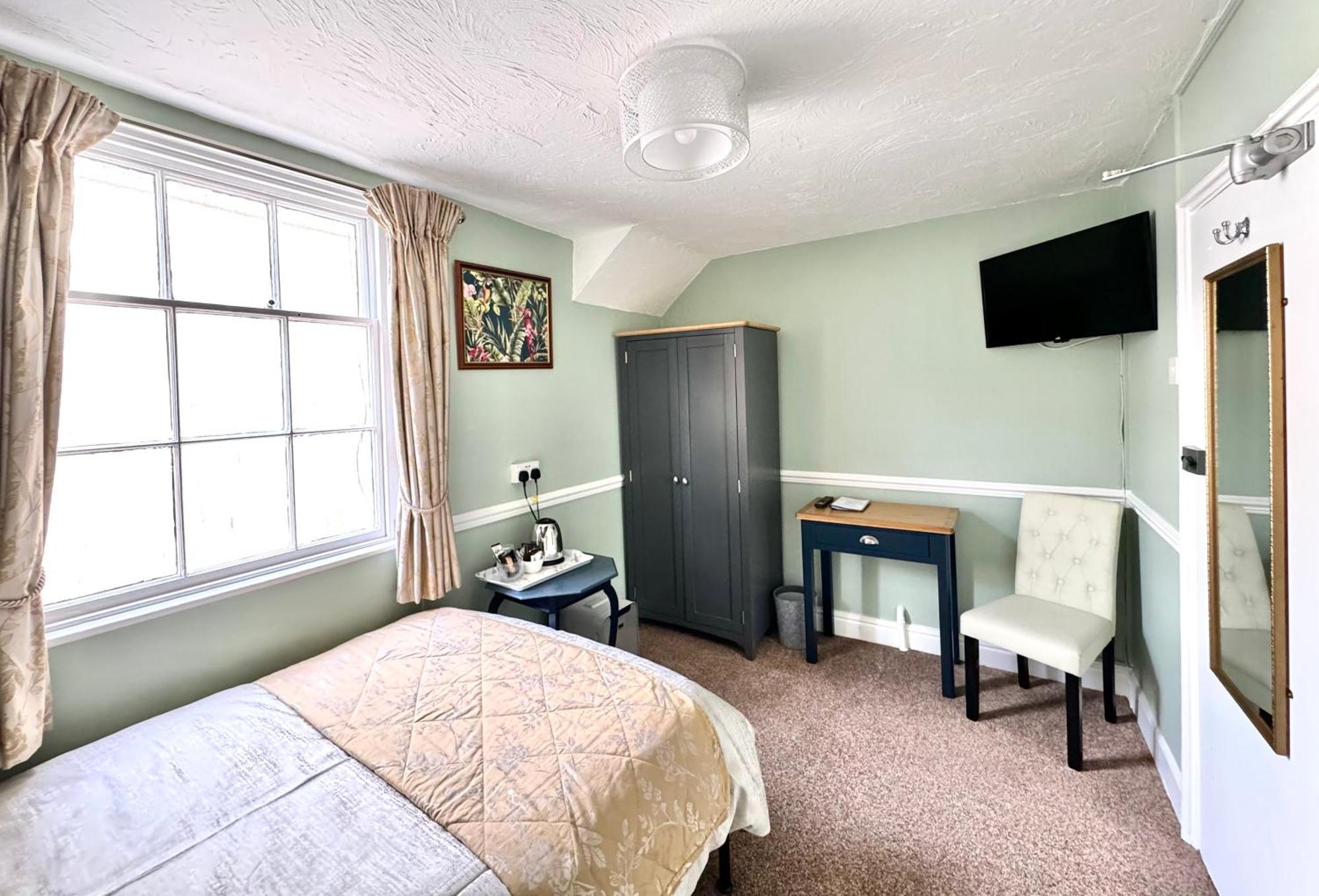 The Angove - Adults Only Otel Weymouth Oda fotoğraf